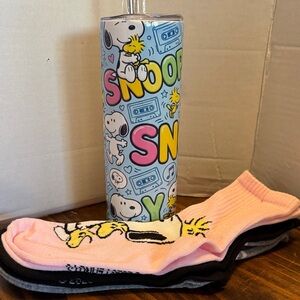 Peanuts Snoopy Handcrafted Skinny Tumbler with Pink and Black Casual Socks